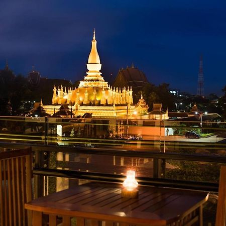 Thatluangview Hotel Вьентьян Экстерьер фото