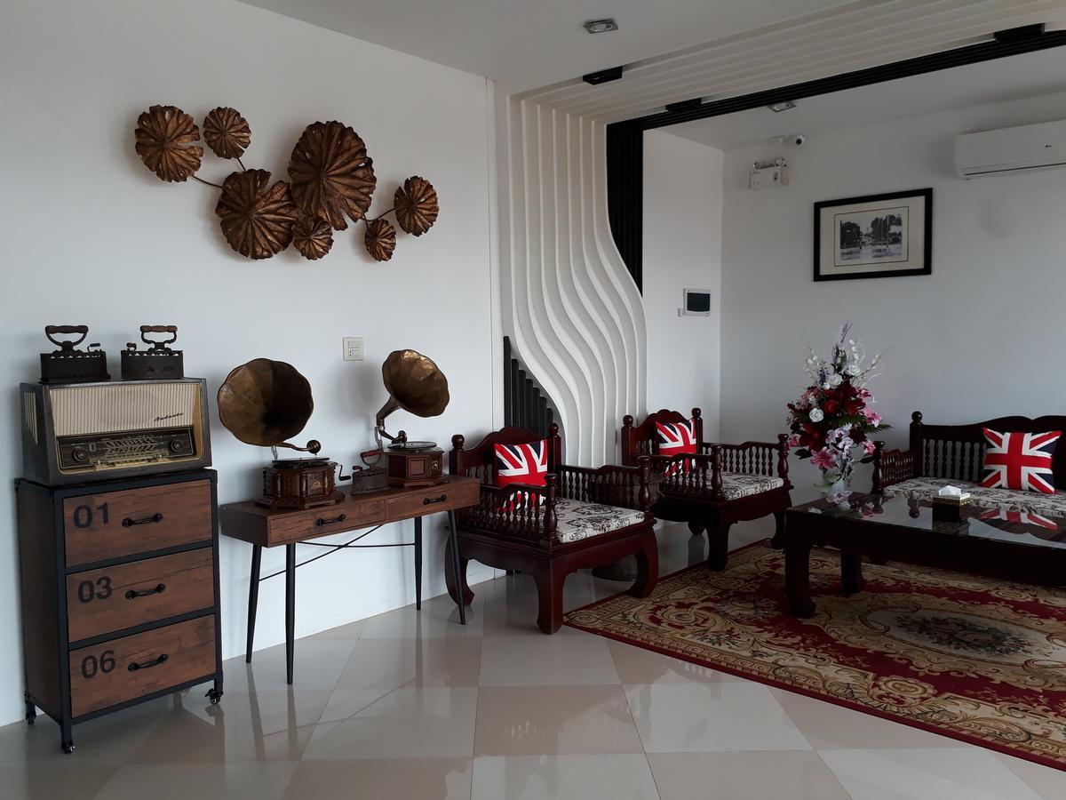 Thatluangview Hotel Вьентьян Экстерьер фото