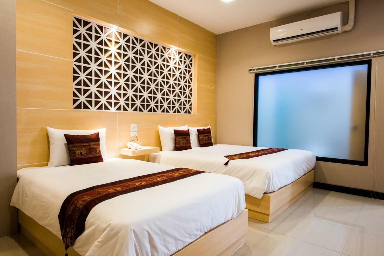 Thatluangview Hotel Вьентьян Экстерьер фото